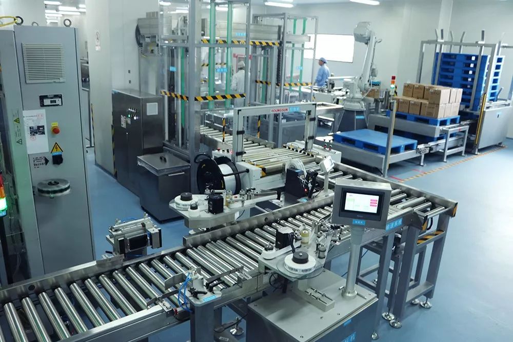 走進(jìn)范志偉技能大師工作室 精研技術(shù)開發(fā)之路